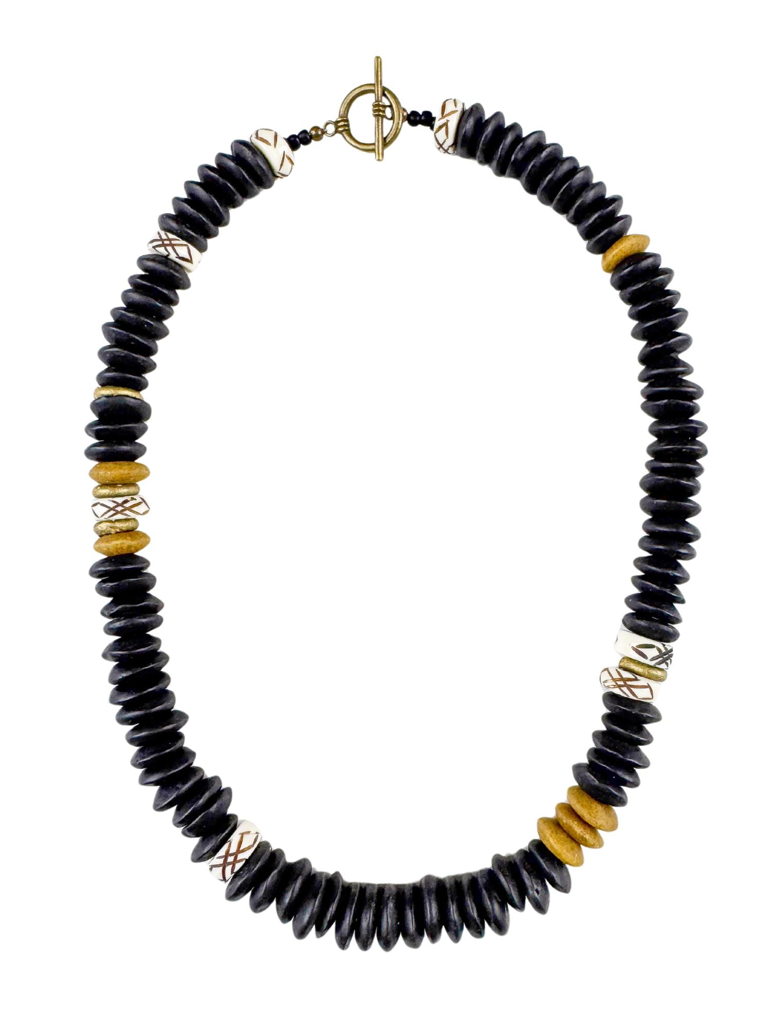 Classic Necklace | Black Saddle