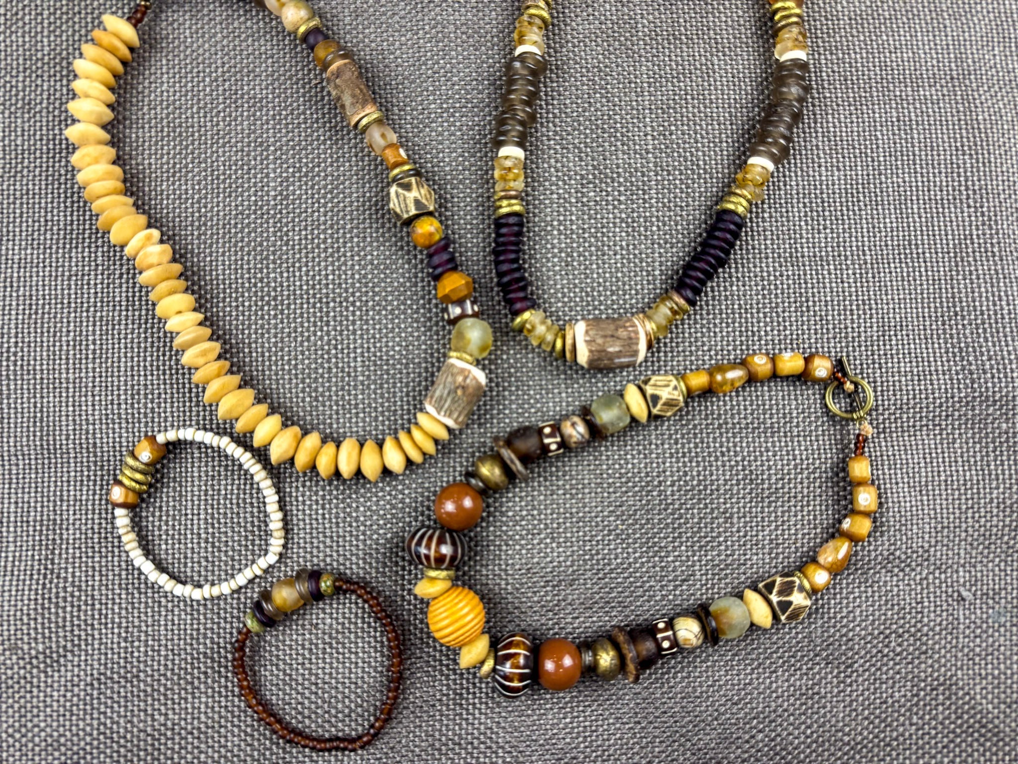 Simple Seed Bracelet | Cream Roots