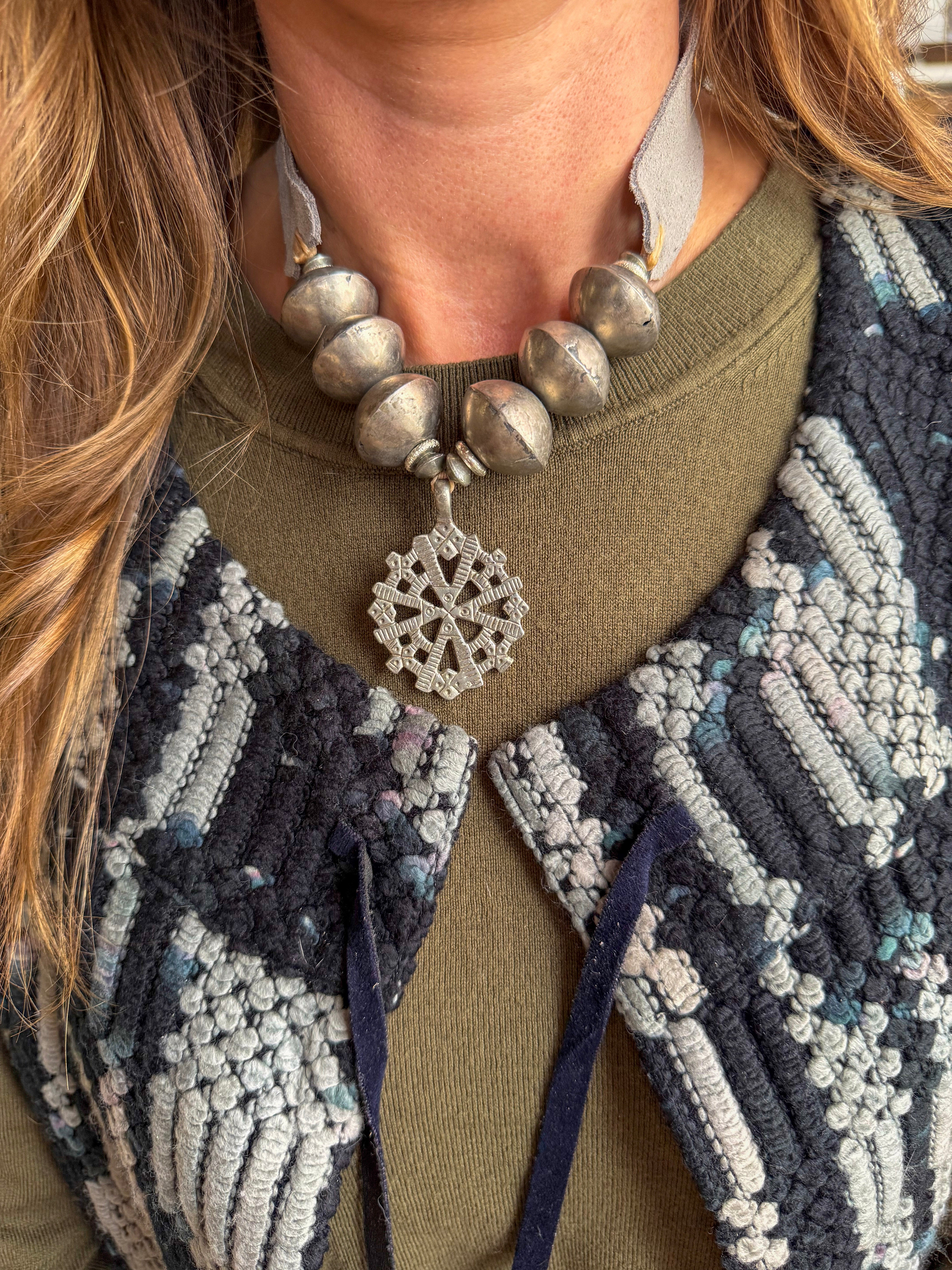 Mid Pendant Necklace | Silver