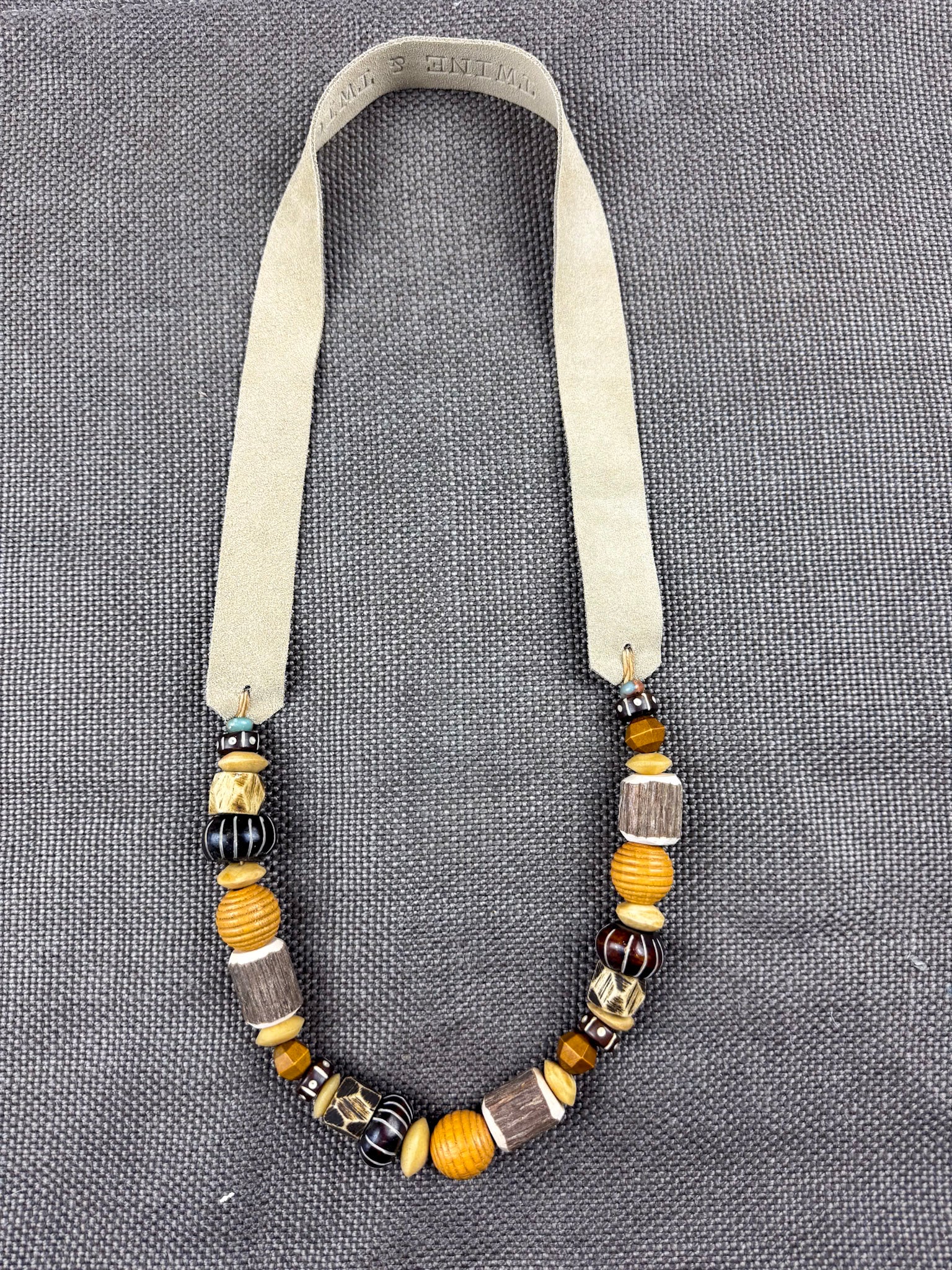 Mid Classic Necklace | Roots