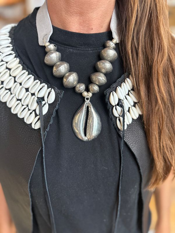 Mid Shell Pendant Necklace | Silver | Final Sale