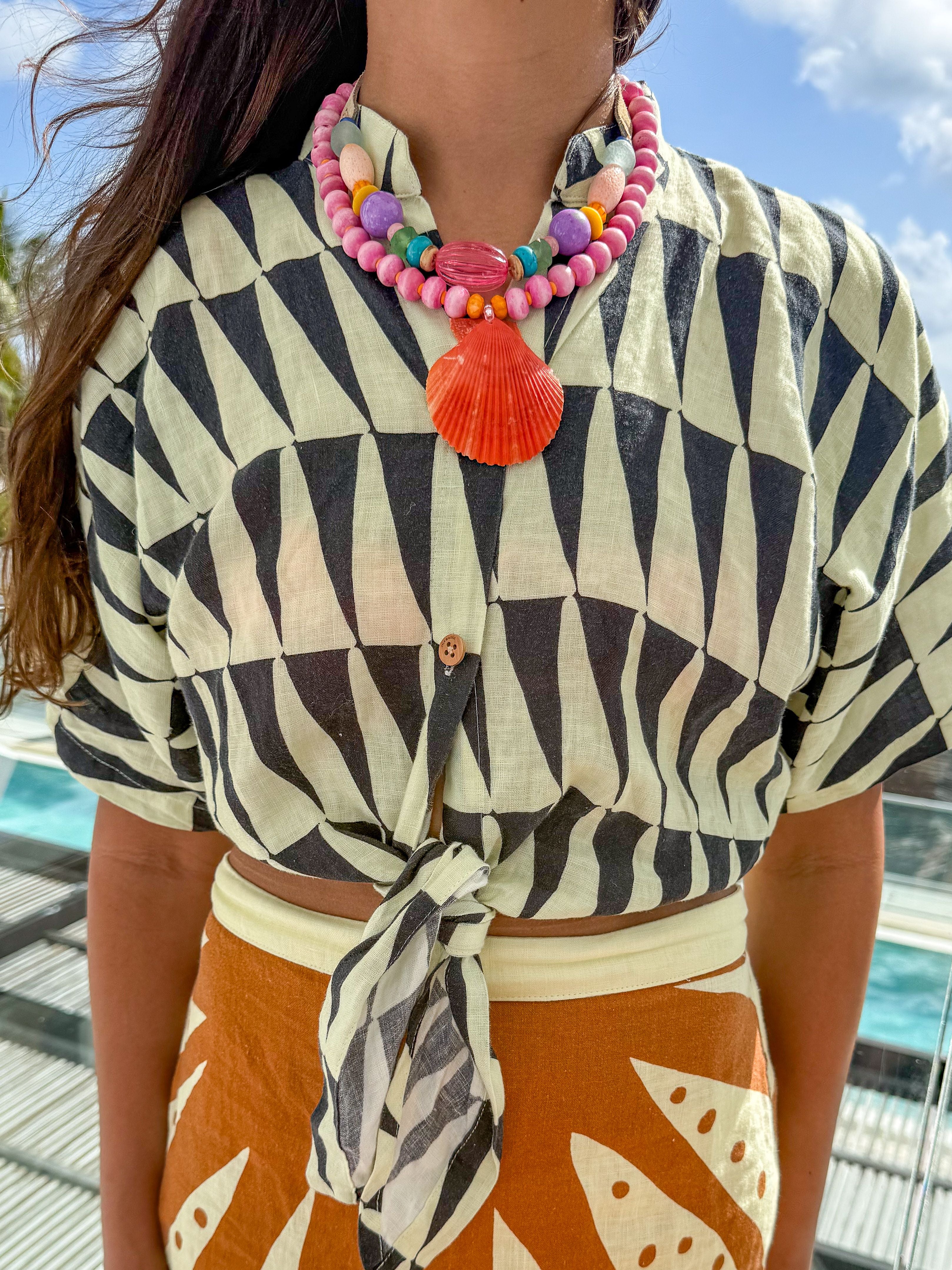 Classic Shell Necklace | Hot Pink