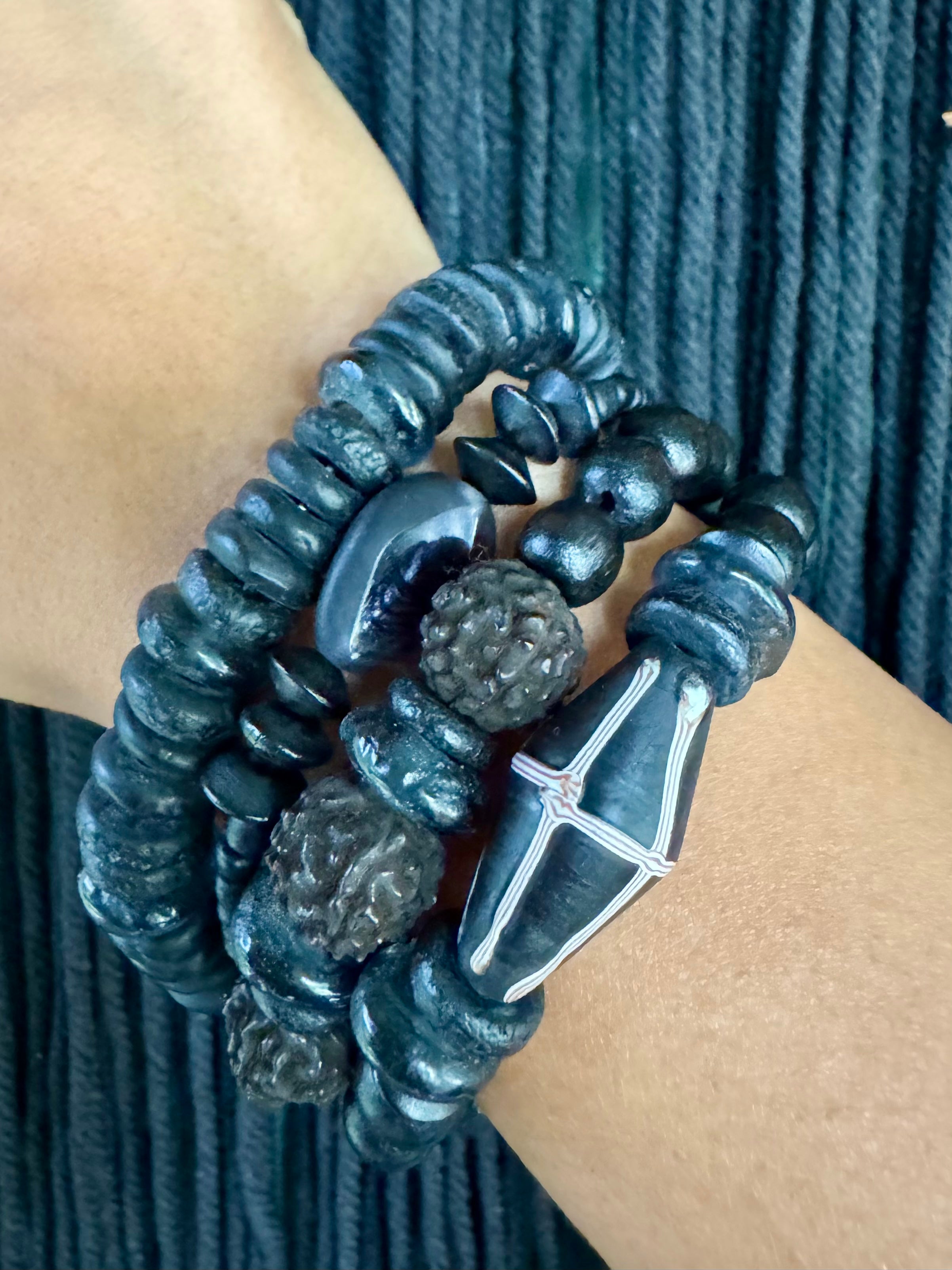 Simple Seed Bracelet | Nightfall
