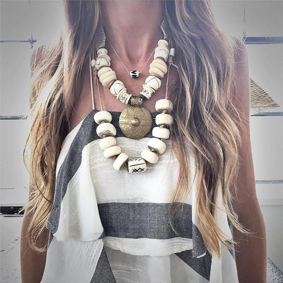 Mid Brass Pendant Necklace | Ivory