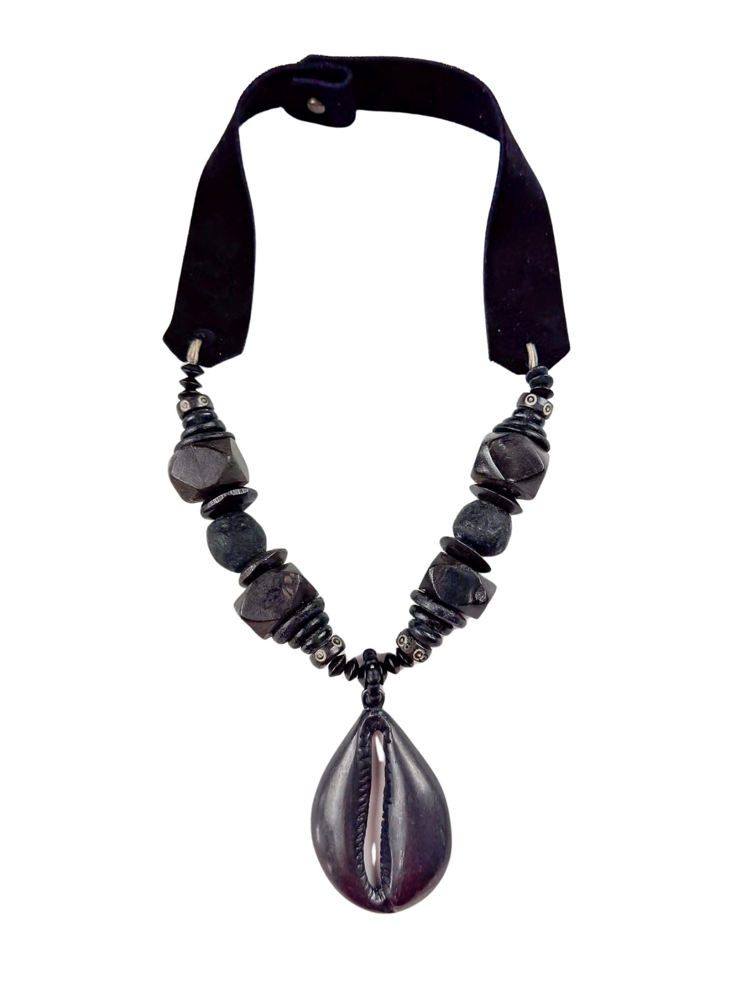 Mid Shell Pendant Necklace | Nightfall