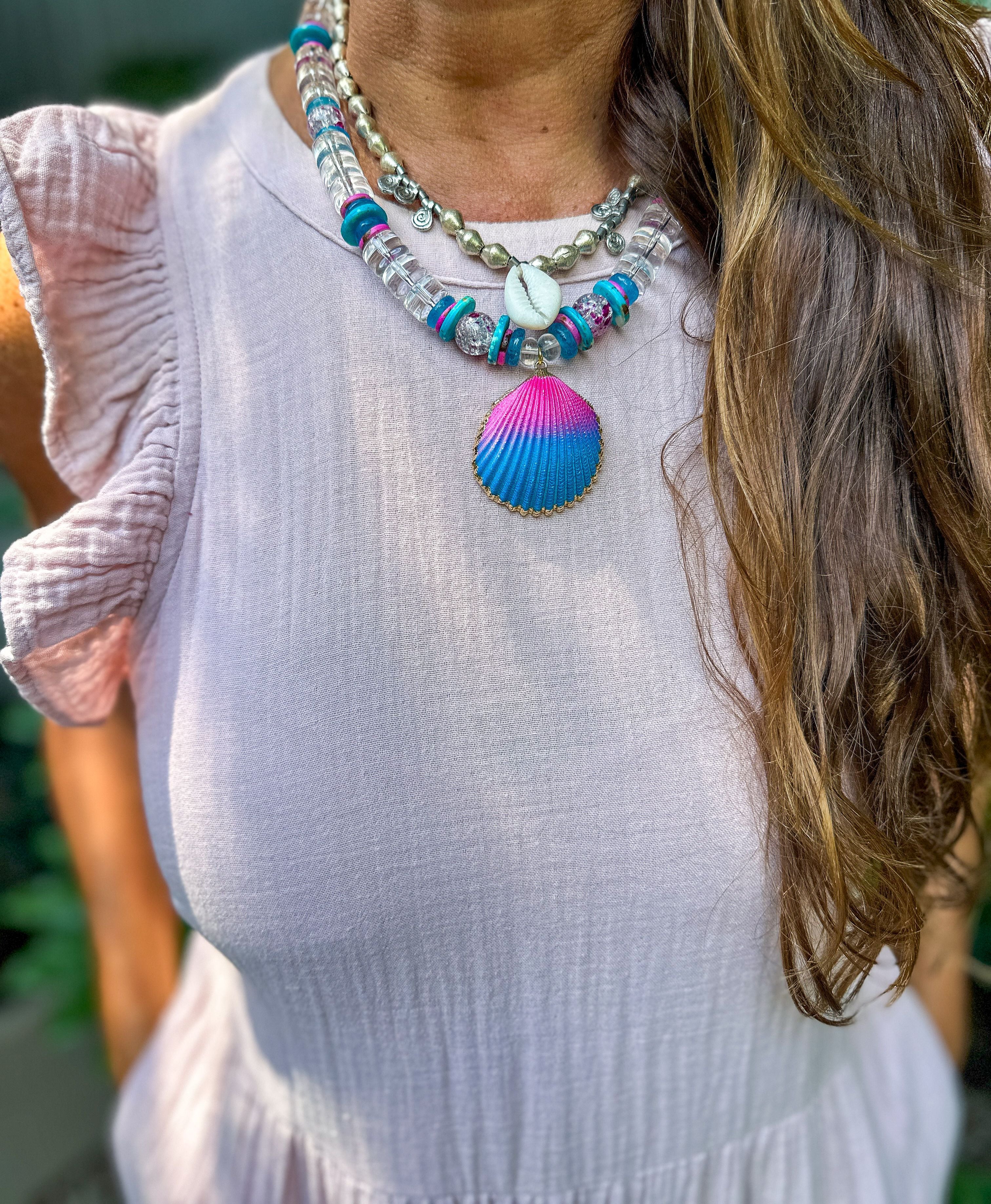 Metal Cowrie Necklace | Silver