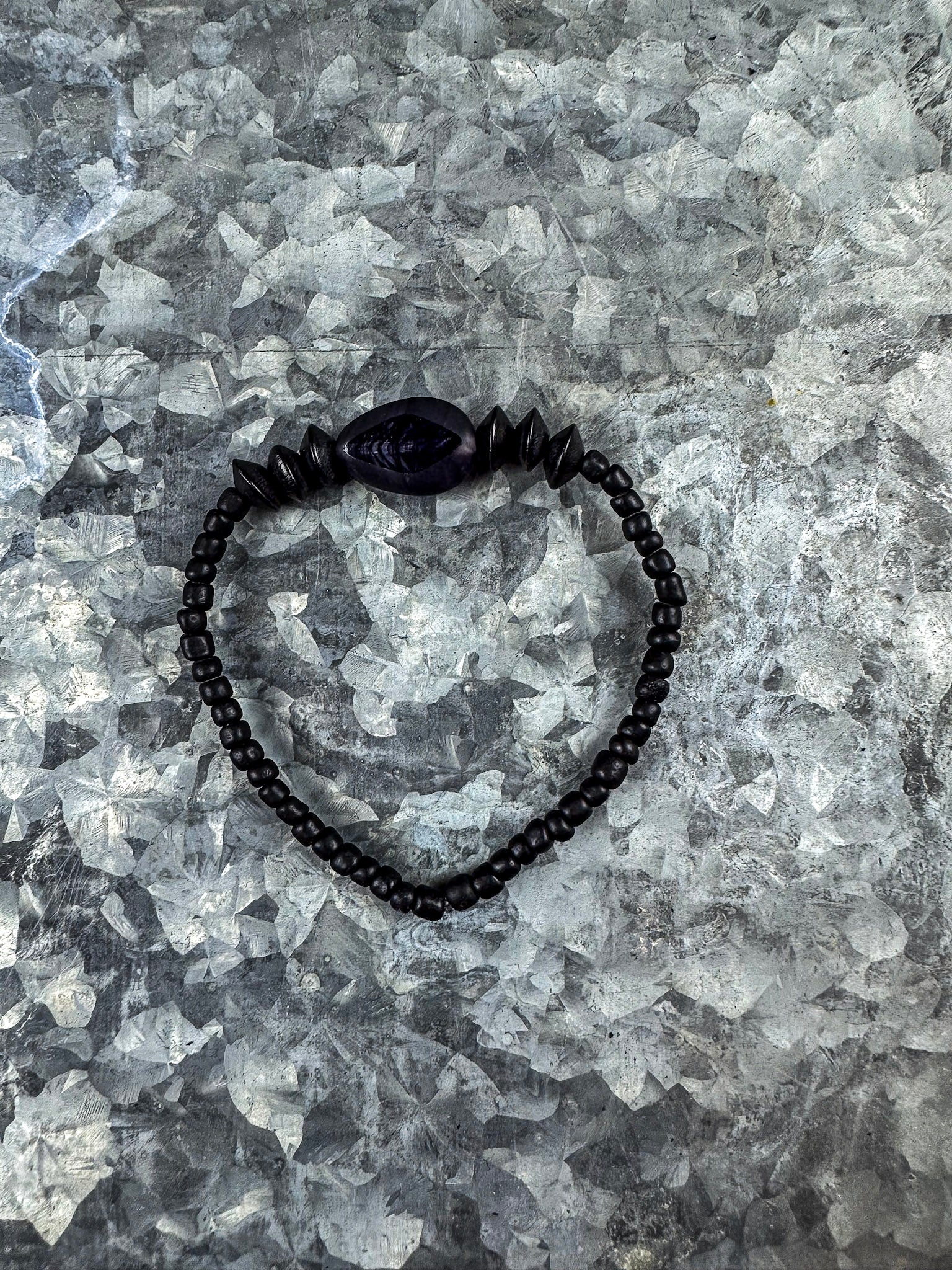 Simple Seed Bracelet | Nightfall
