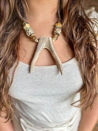 Mid Antler Necklace | Earth