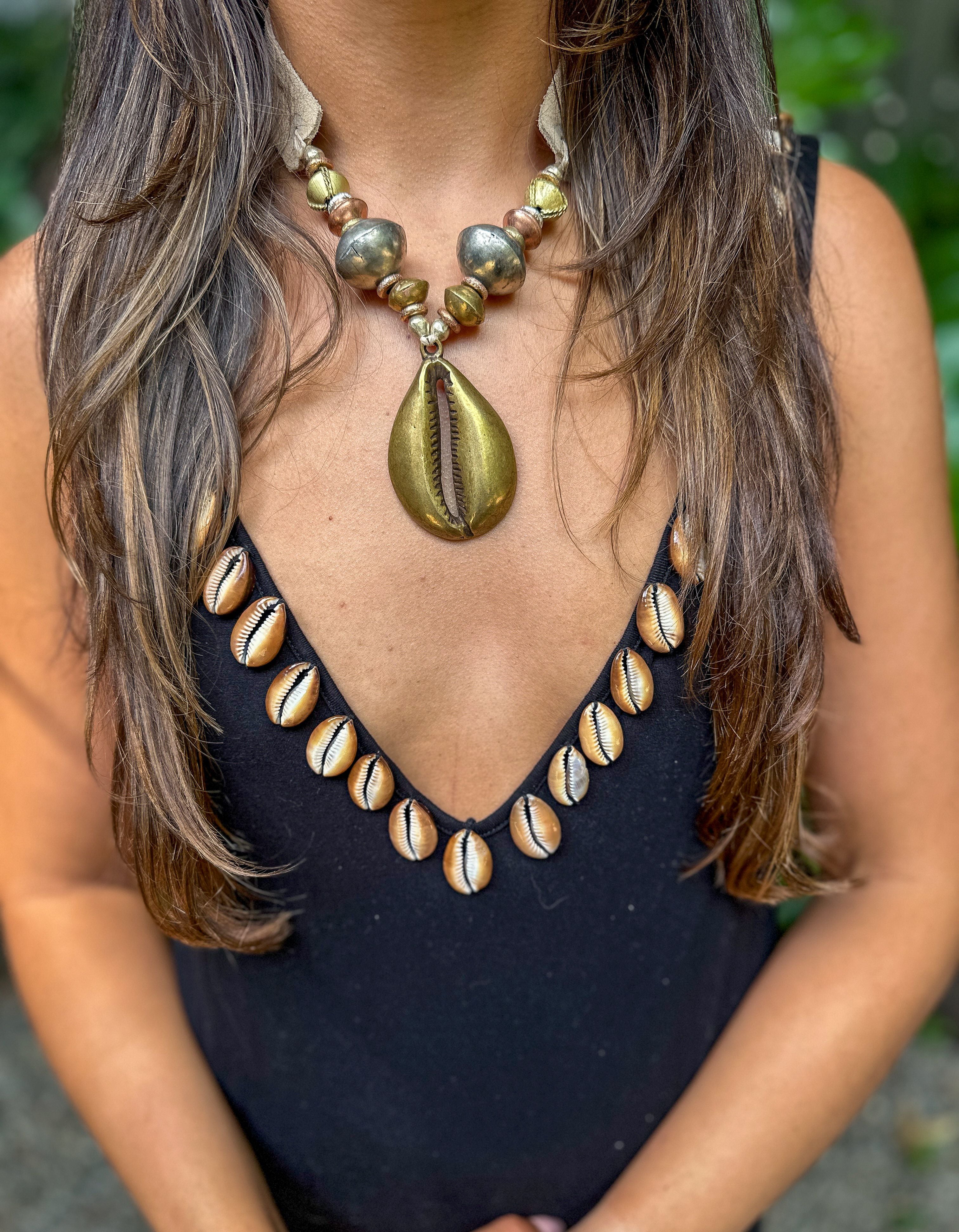 Mid Shell Pendant Necklace | Mixed Metal