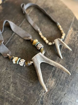 Mid Antler Necklace | Earth