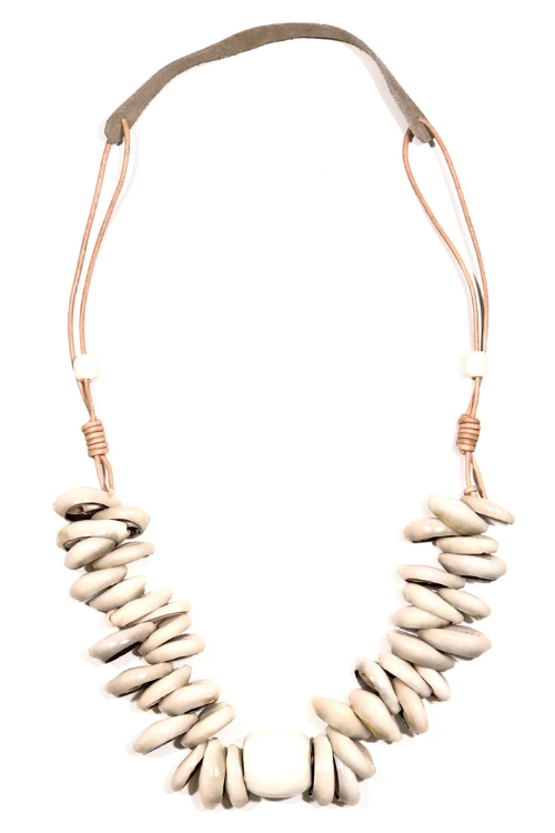 Cord Classic Necklace | Cowrie