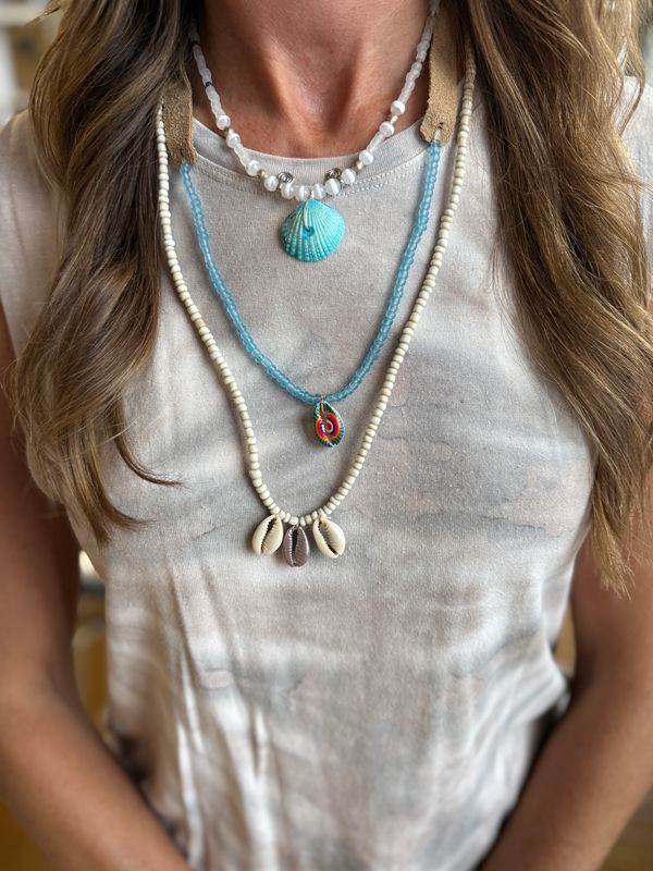 Slim Cowrie Necklace | Tropic | Final Sale