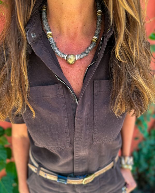 Classic Glass Necklace | Light Gray